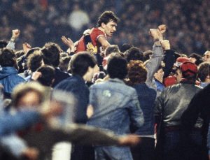 Lire la suite à propos de l’article Bryan Robson en héros face au Barcelone de Diego Maradona !